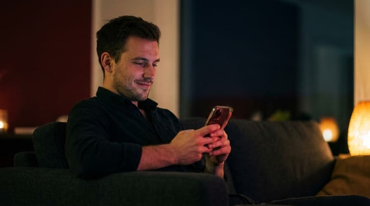 How to Flirt on Dating Sites Without Sounding Desperate (2026 Field Guide)